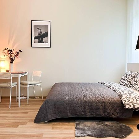 Bright Spacious Apartment In Riga With Free Parking Ngoại thất bức ảnh