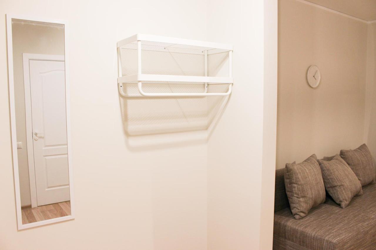 Bright Spacious Apartment In Riga With Free Parking Ngoại thất bức ảnh