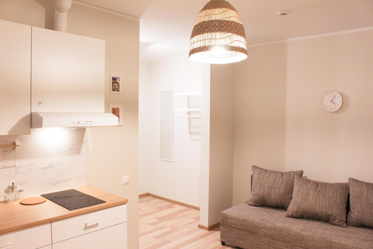 Bright Spacious Apartment In Riga With Free Parking Ngoại thất bức ảnh