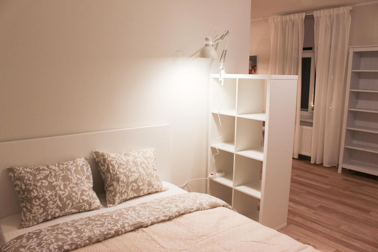 Bright Spacious Apartment In Riga With Free Parking Ngoại thất bức ảnh