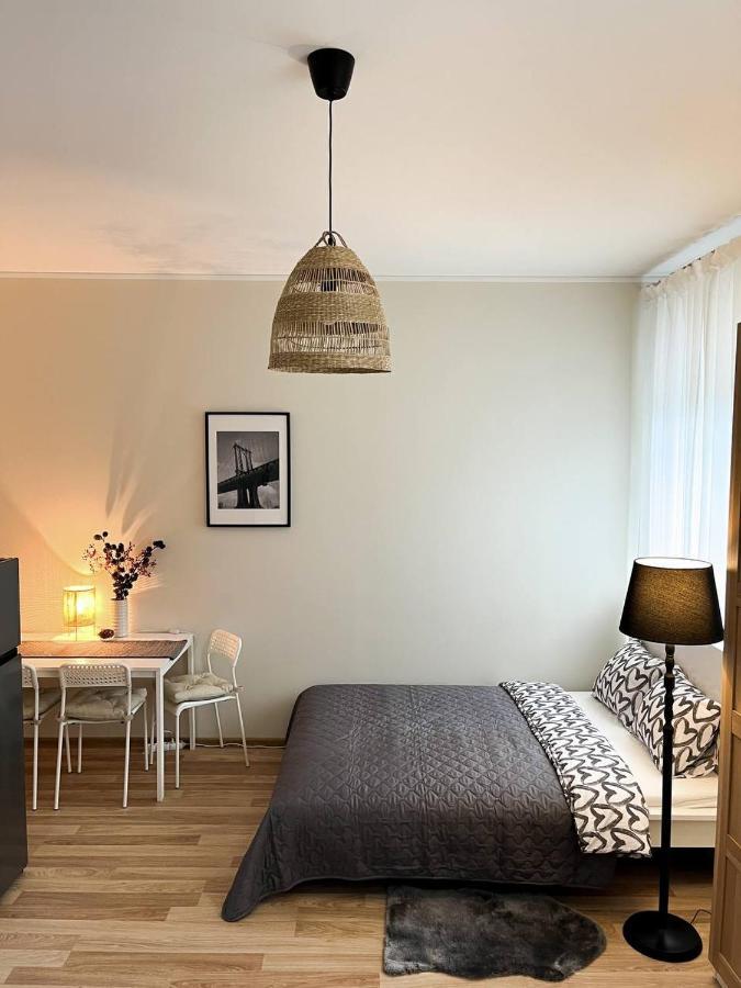 Bright Spacious Apartment In Riga With Free Parking Ngoại thất bức ảnh