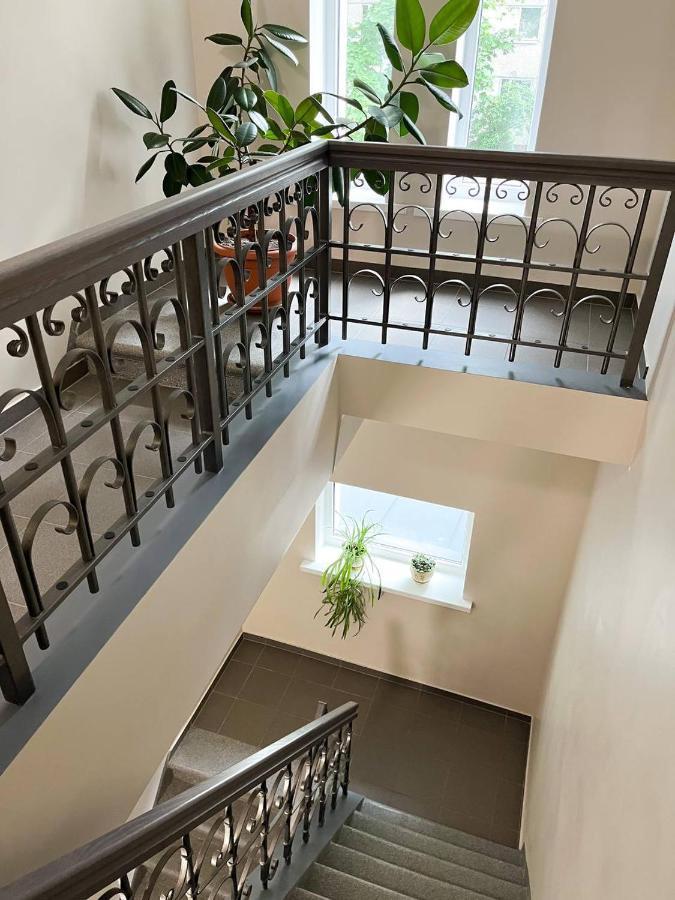 Bright Spacious Apartment In Riga With Free Parking Ngoại thất bức ảnh