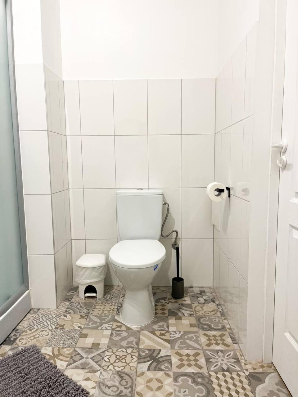 Bright Spacious Apartment In Riga With Free Parking Phòng bức ảnh